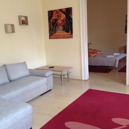 Peterfia Apartman Debrecen Ngoại thất bức ảnh