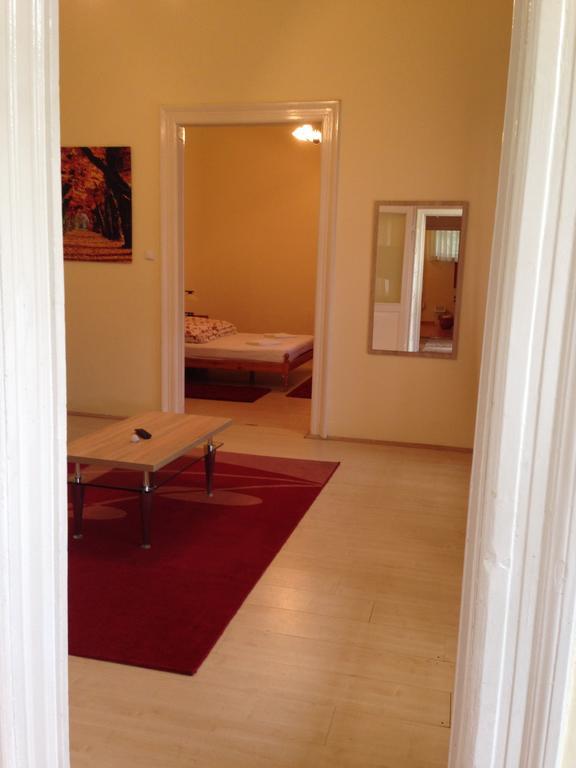 Peterfia Apartman Debrecen Ngoại thất bức ảnh